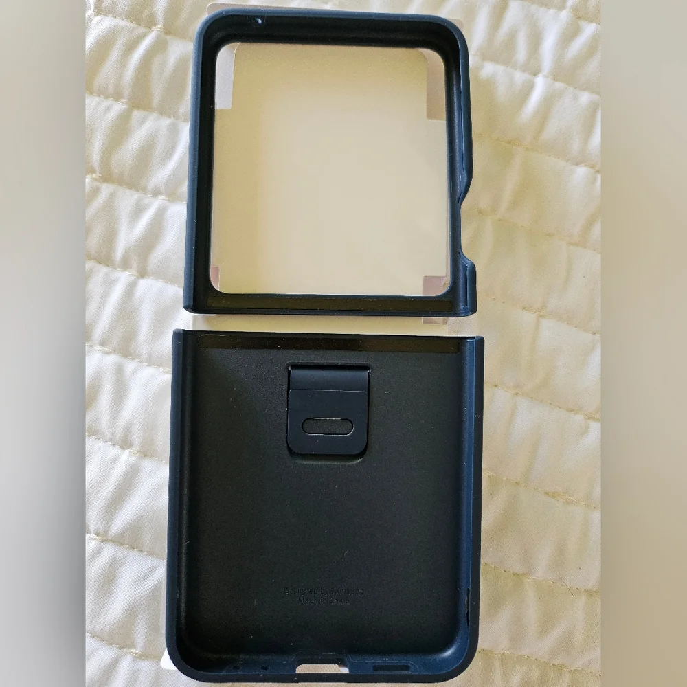 Samsung Galaxy Z Flip 5 Silicone Case with Ring - Indigo